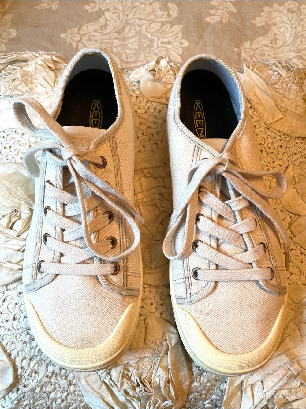 Keen Elsa White Canvas Casual Low Top Lace Front Sneakers Size 8 - Picture 13 of 14